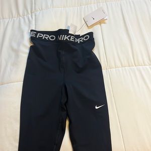 nike pro leggings small